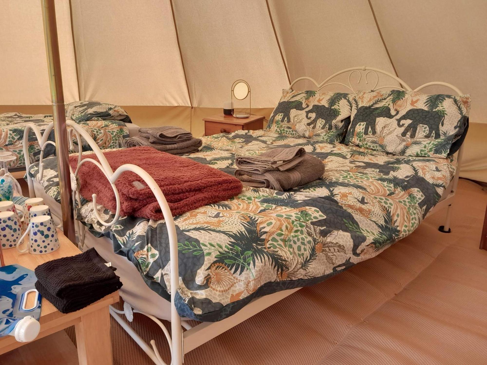 Cornish Skies Glamping Pool Buitenkant foto